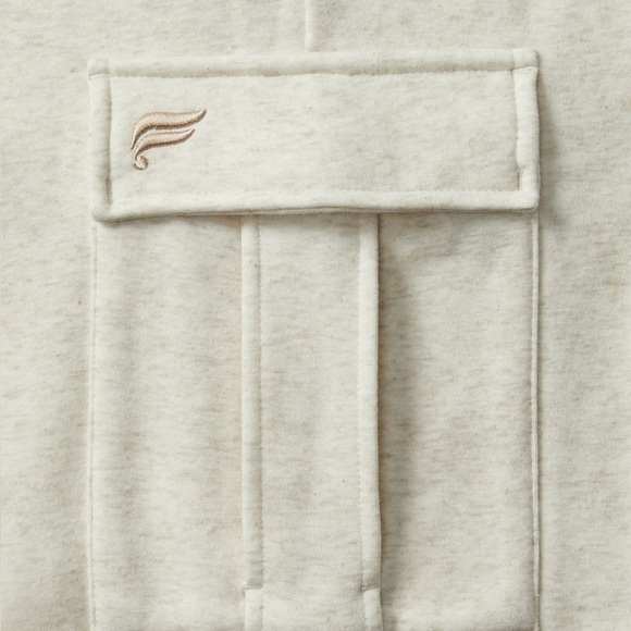 Fabletics Cozy Fleece Wide Leg Cargo Sweatpant Sz large TALL - Picture 4 of 7